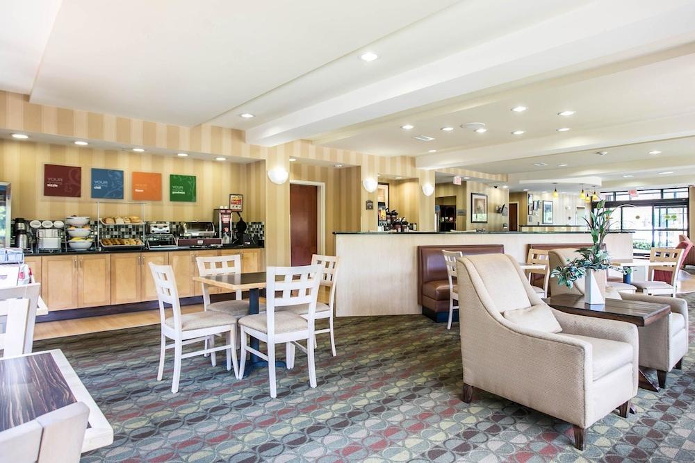 Comfort Suites Columbia Northeast - Fort Jackson Buitenkant foto