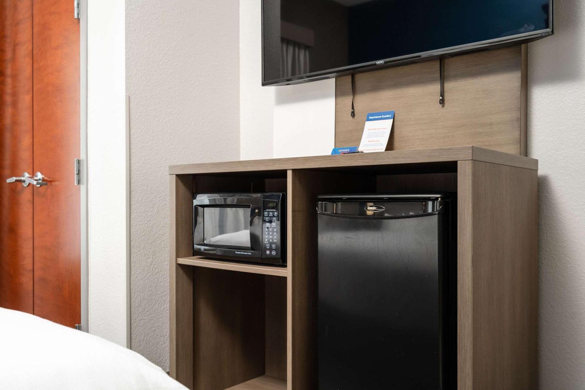 Comfort Suites Columbia Northeast - Fort Jackson Buitenkant foto