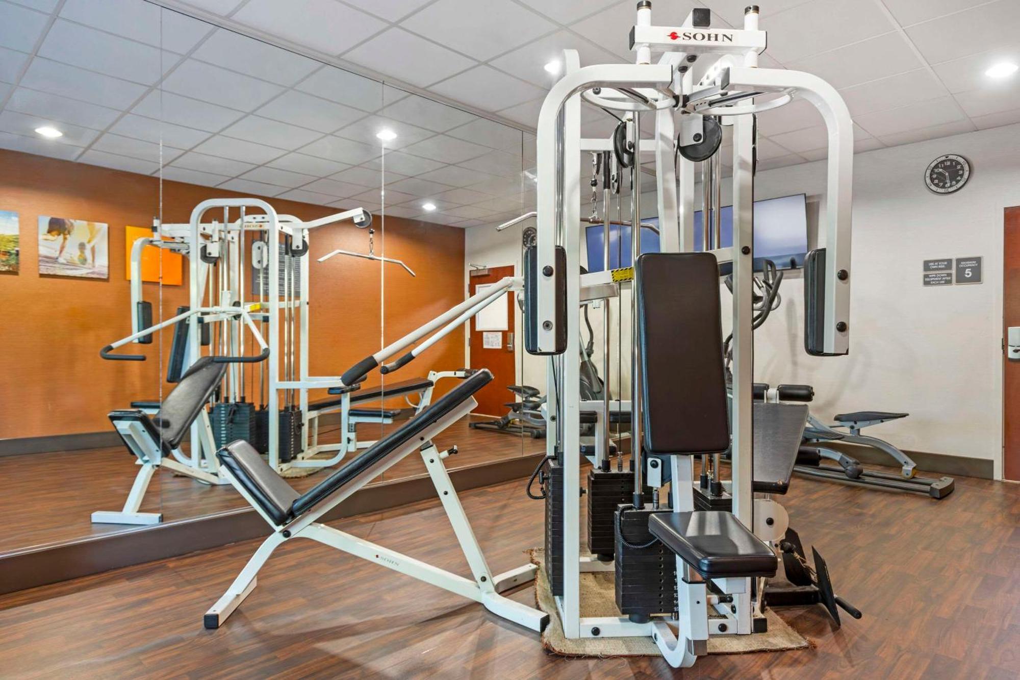 Comfort Suites Columbia Northeast - Fort Jackson Buitenkant foto