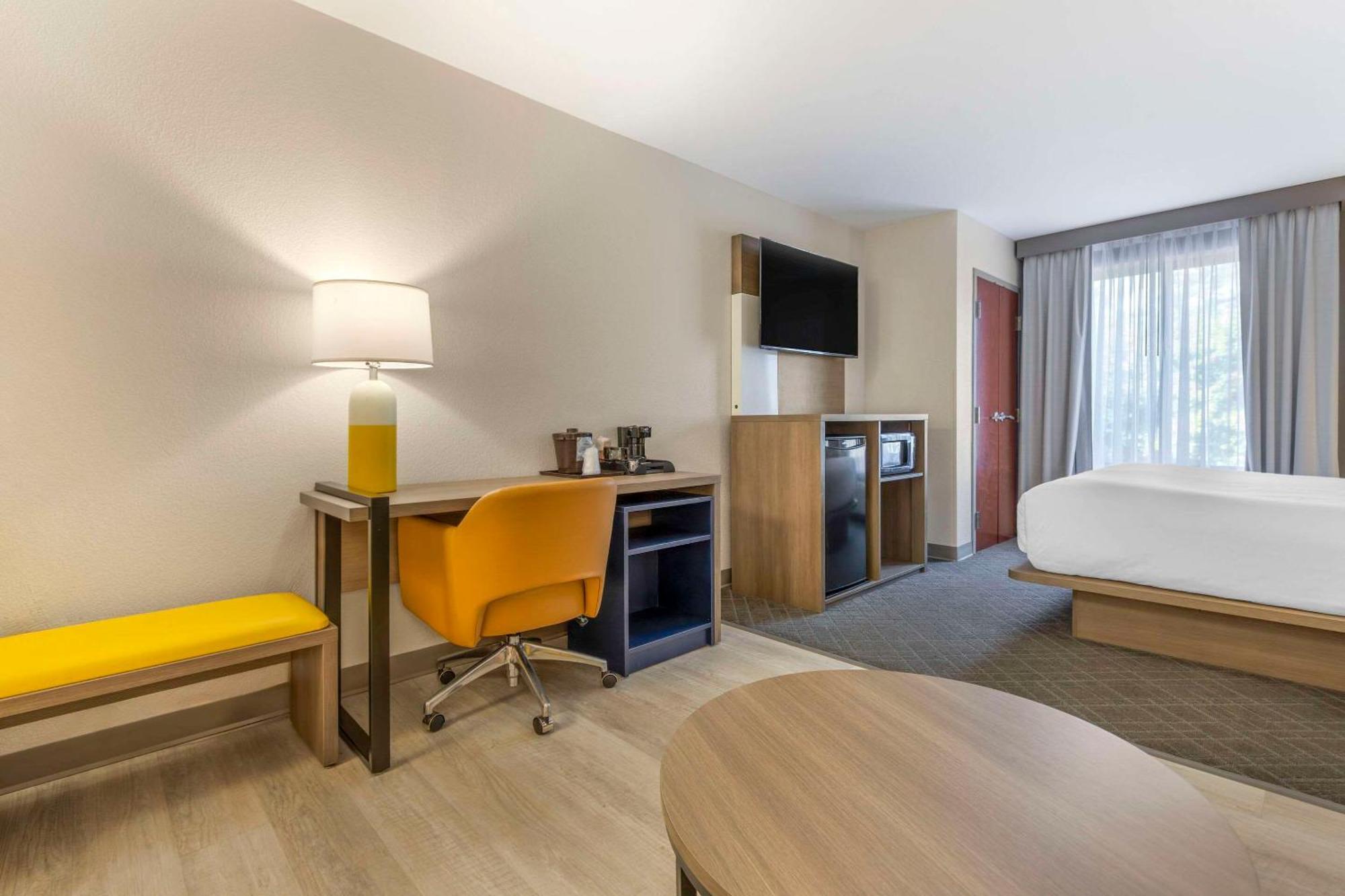 Comfort Suites Columbia Northeast - Fort Jackson Buitenkant foto