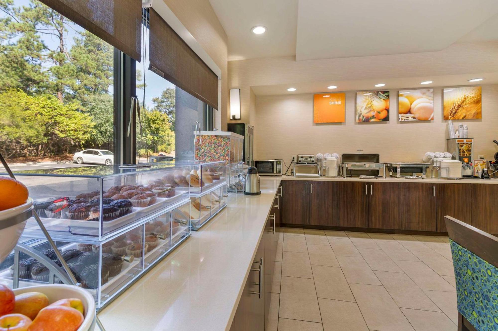 Comfort Suites Columbia Northeast - Fort Jackson Buitenkant foto