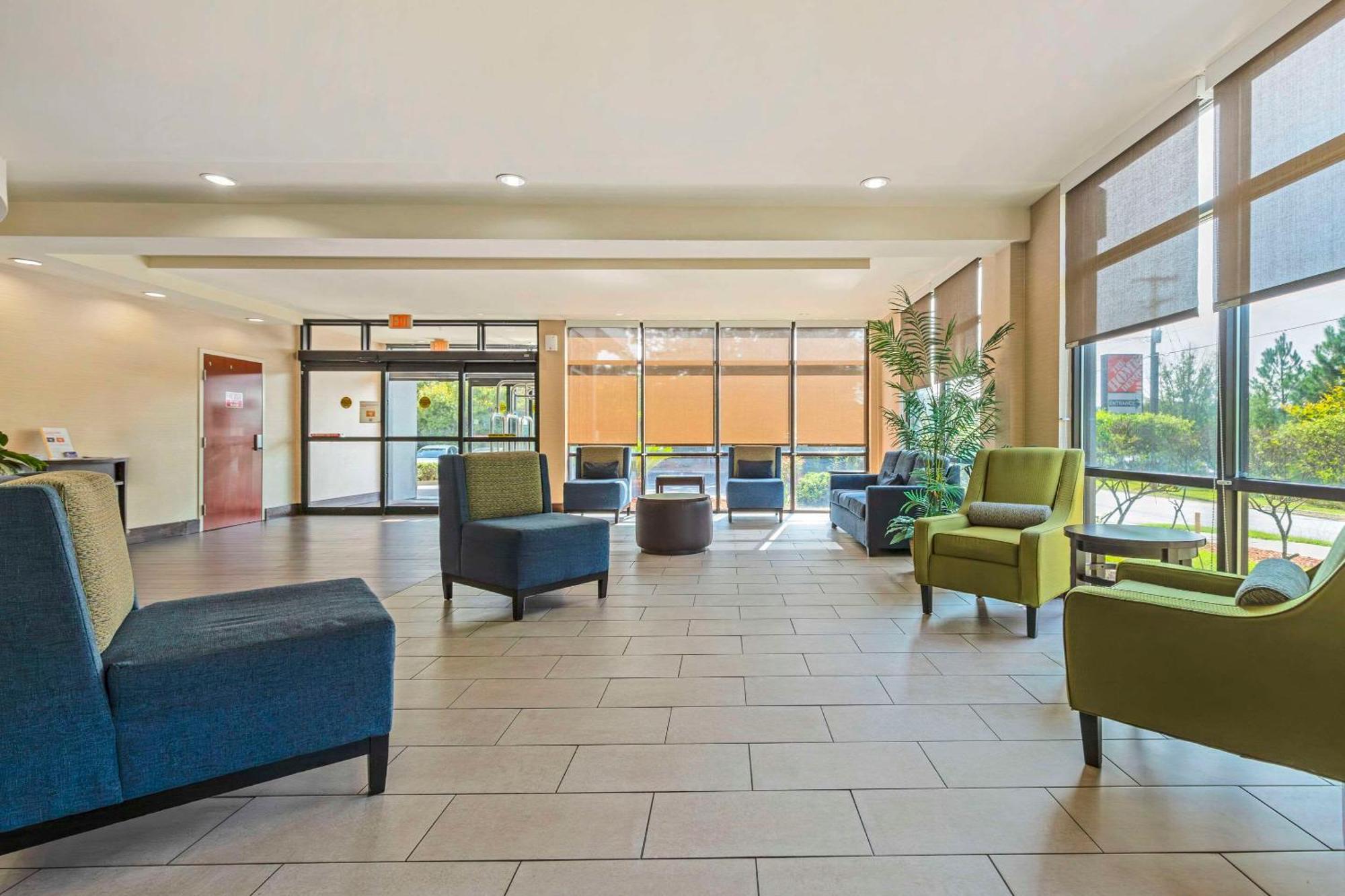 Comfort Suites Columbia Northeast - Fort Jackson Buitenkant foto