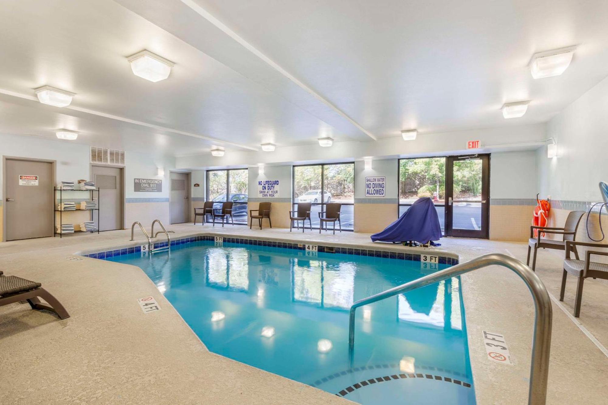 Comfort Suites Columbia Northeast - Fort Jackson Buitenkant foto