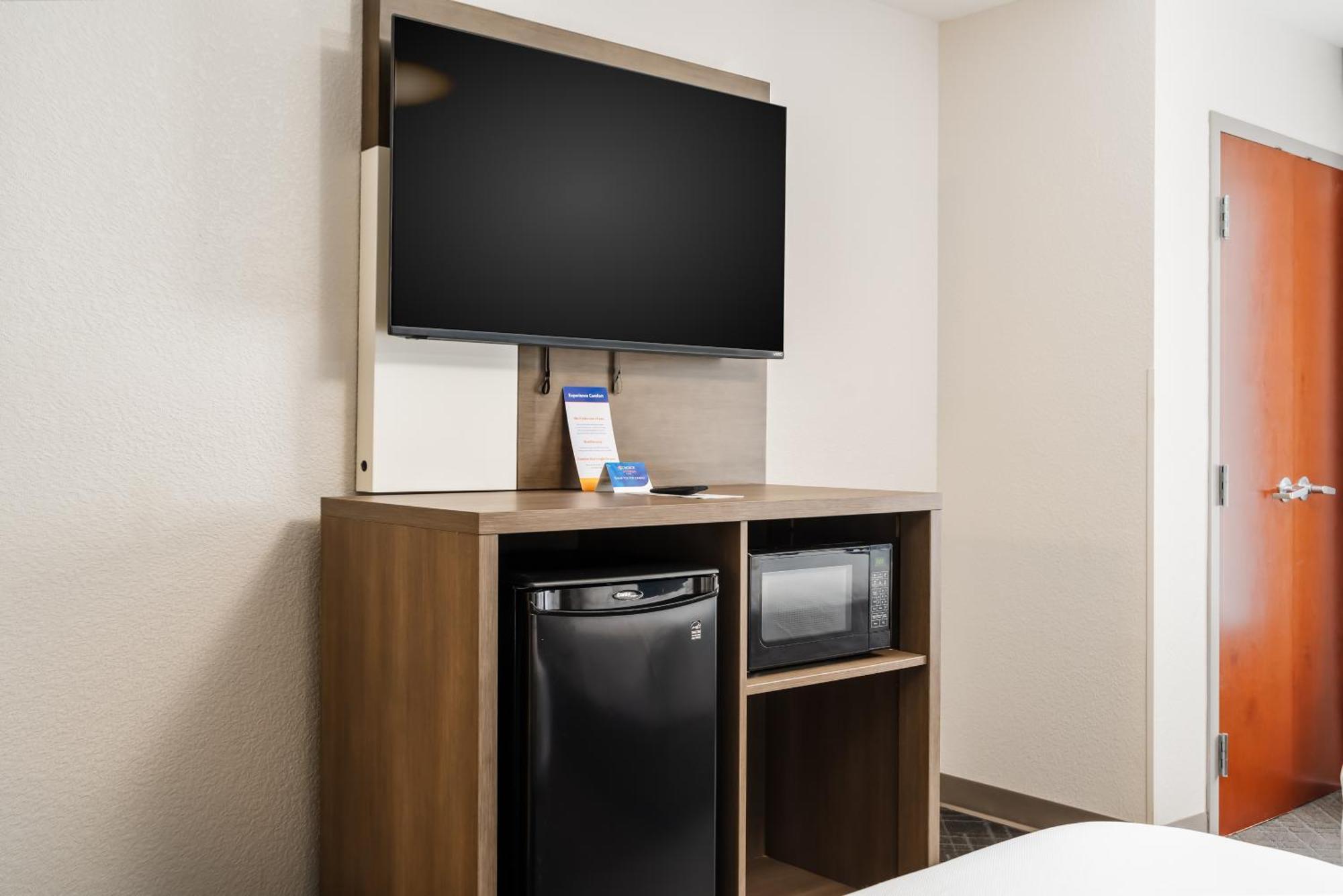 Comfort Suites Columbia Northeast - Fort Jackson Buitenkant foto