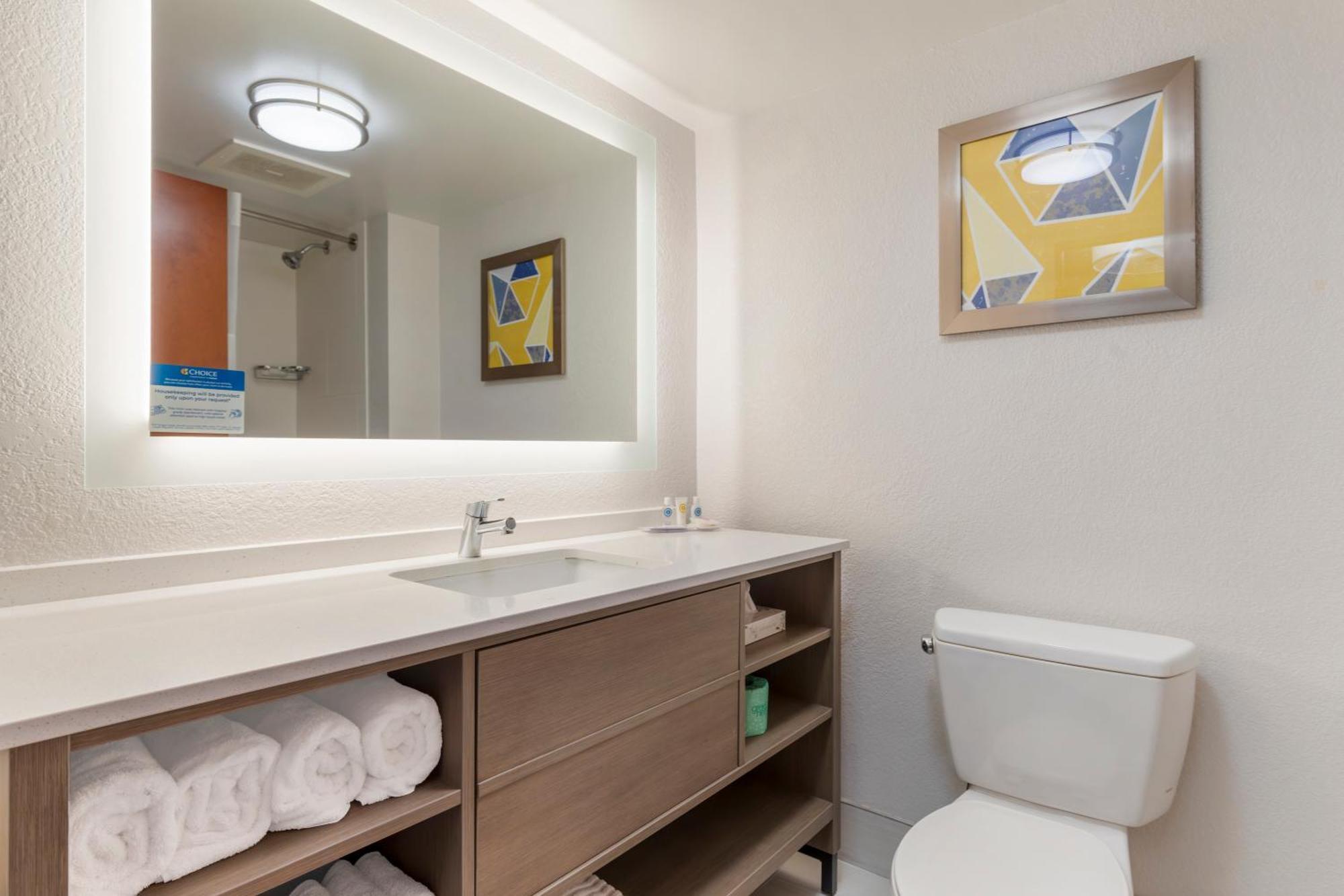 Comfort Suites Columbia Northeast - Fort Jackson Buitenkant foto