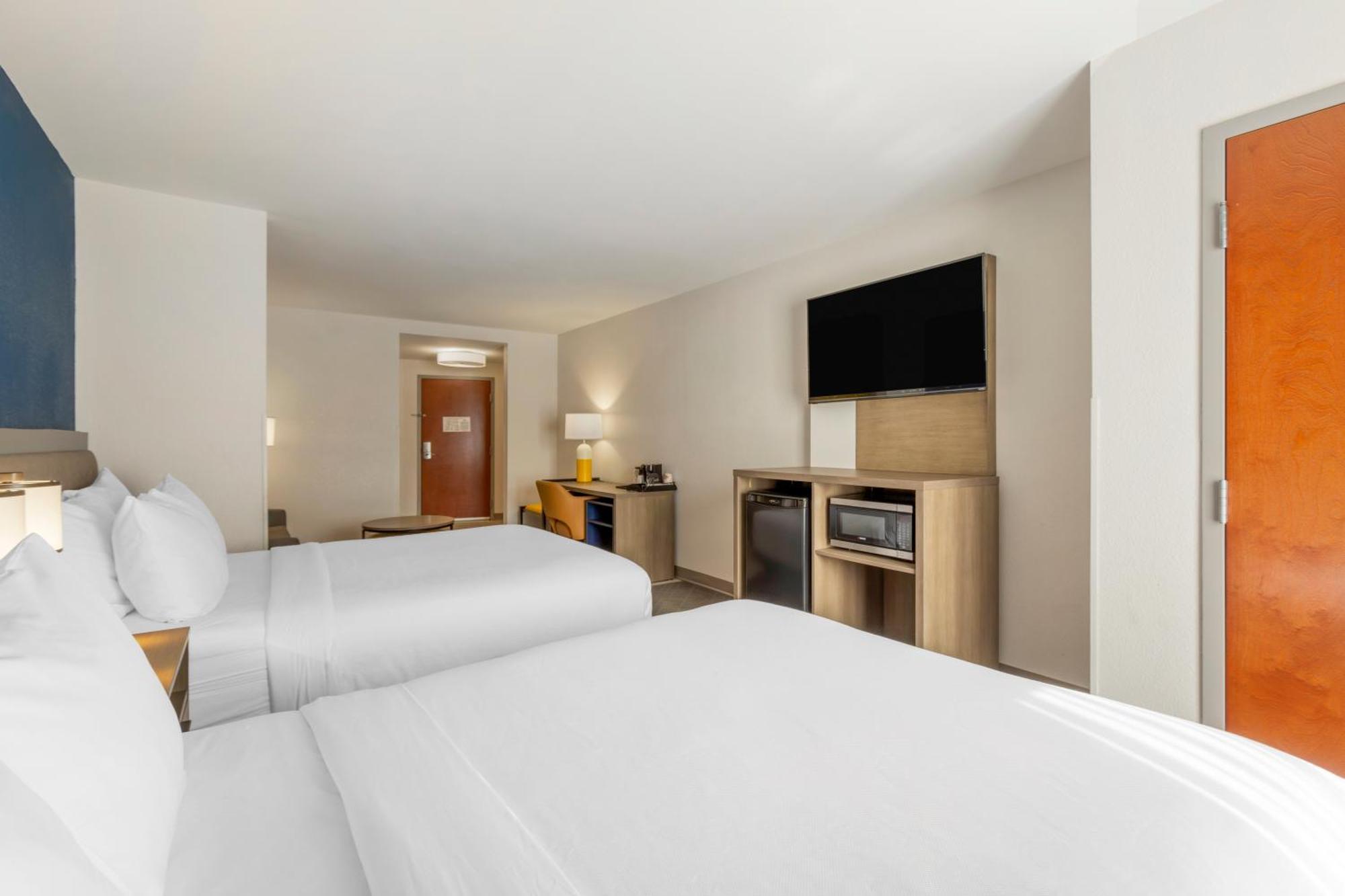 Comfort Suites Columbia Northeast - Fort Jackson Buitenkant foto
